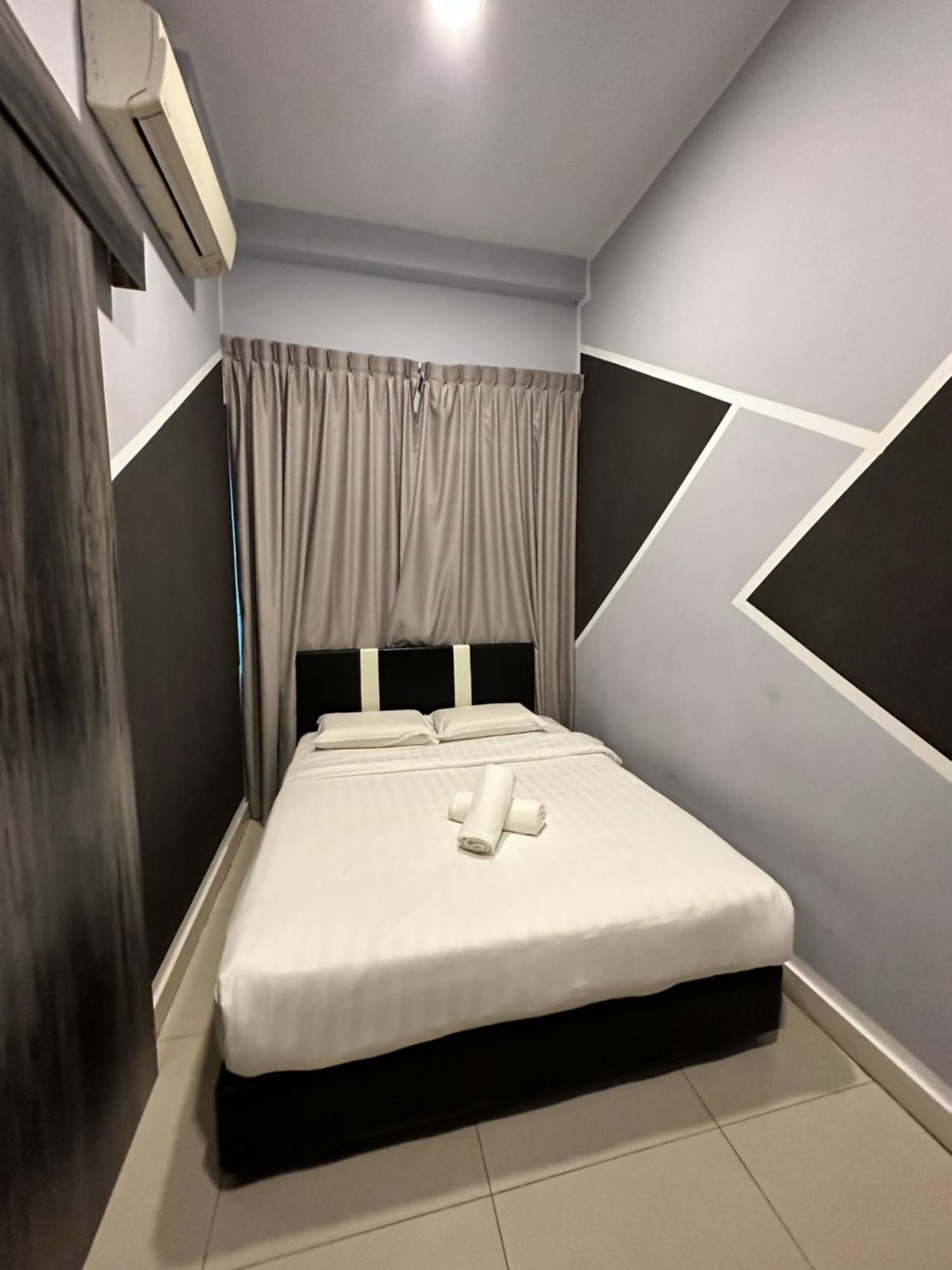 Keen Suites-The Loft Imago Kota Kinabalu Room photo